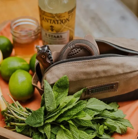 Barebones Neelum Dopp Kit toilettilaukku