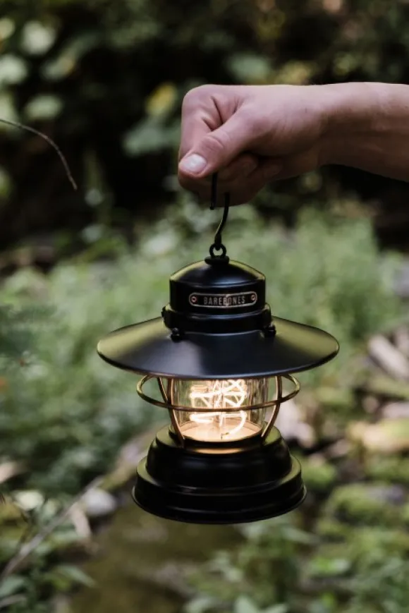 Barebones Outpost lyhty, pronssi