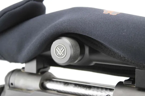 Beartooth Kiikarinsuoja 49-59 mm, 34-39 cm pituisille objektiiveille, musta