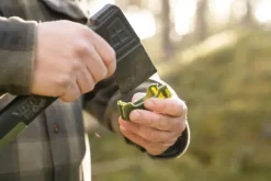 Brusletto Kikut Axe 36 cm retkikirves, musta/vihreä