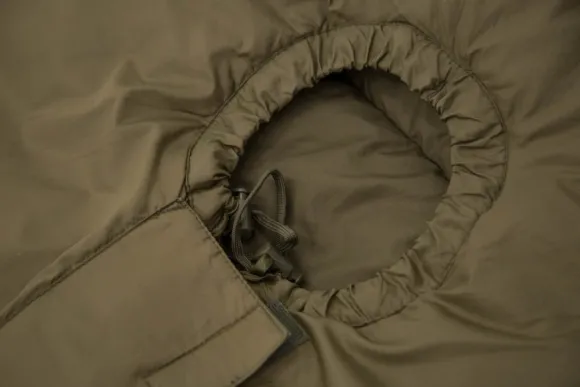 Carinthia Defence 1 Top L 4°C makuupussi