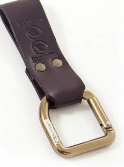 Casström No.3 Dangler Tummanruskea