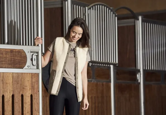 Catago Paula Faux Fur Vest naisten liivi, Sandshell