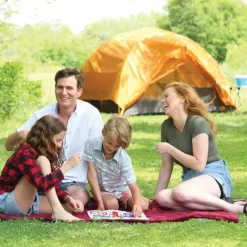 Coghlan's 3 in 1 Game Roll pelisetti