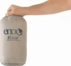 Eno Blaze UnderQuilt lämmin alushuopa, harmaavalkoinen