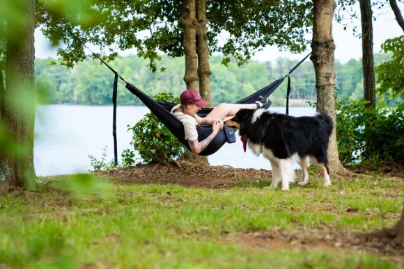 Eno TravelNest Hammock + Straps Combo riippumatto ja kiinnitysjärjestelmä, vihreä
