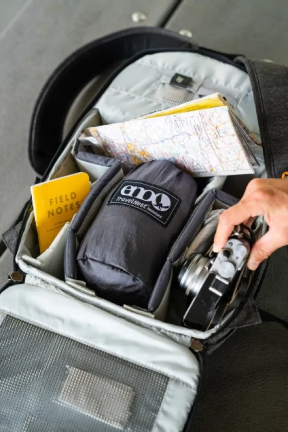 Eno TravelNest Hammock + Straps Combo riippumatto ja kiinnitysjärjestelmä, vihreä