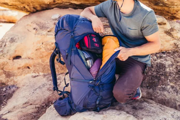 Gregory Deva 60 naisten rinkka, tummanharmaa