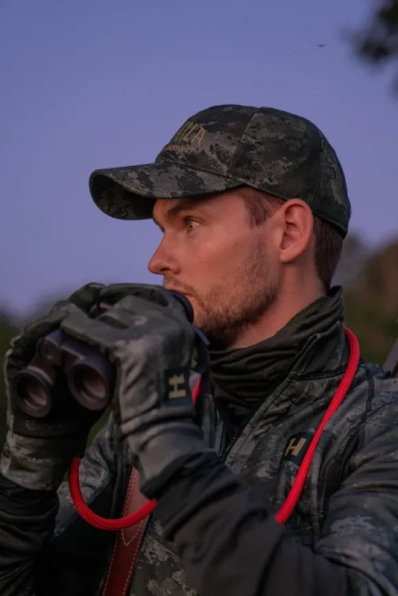 Härkila NOCTYX Camo Light Cap metsästyslippalakki valolla, AXIS MSP®Black