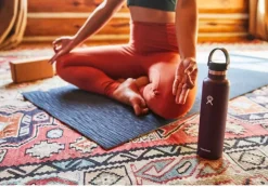 HydroFlask Insulated Standard Mouth Flex juomapullo, 621ml, tummansininen