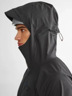 Klättermusen Asynja Jacket -sadetakki, musta