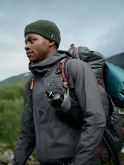 Klättermusen Asynja Jacket -sadetakki, musta