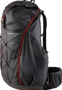 Klättermusen Raido 2.0 Backpack reppu, 38L, mustaharmaa