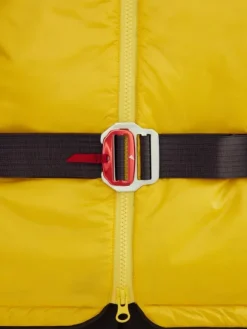 Klättermusen Raido 2.0 Backpack reppu, 38L, mustaharmaa