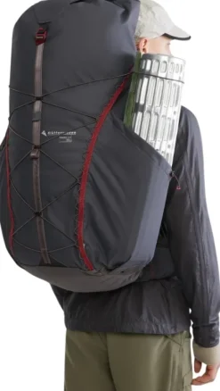 Klättermusen Raido 2.0 Backpack reppu, 55L, mustaharmaa