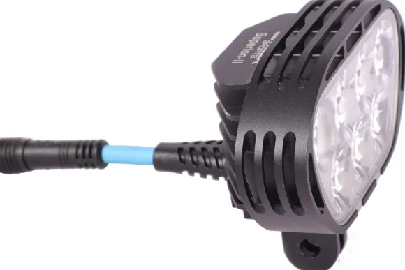 M Tiger Sports Superion II Plus otsalamppu