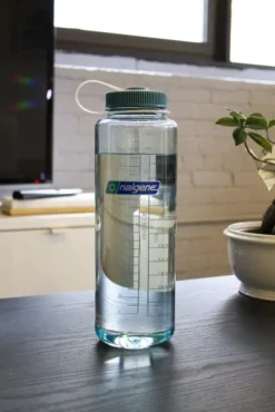 Nalgene ympäristöystävällinen pullo, 1,4 L, vaaleanburgundi