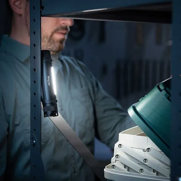 Nite Ize Radiant Rechargeable Utility Light taskulamppu työvalolla