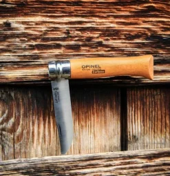 Opinel Classic Carbon Steel No8 Beechwood taittoveitsi, 8,5 cm