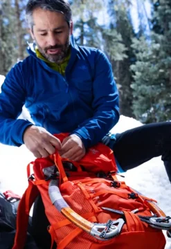 Osprey Mutant 38 kiipeilyreppu, punaoranssi