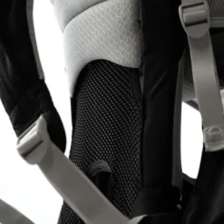 Osprey Poco Child Carrier lapsenkantorinkka sadesuojalla, musta