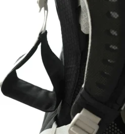 Osprey Poco Child Carrier lapsenkantorinkka sadesuojalla, musta