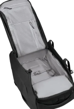 Osprey Sojourn Shuttle 45 matkalaukku, musta