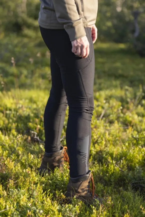 Pinewood Finnveden Active Tights naisten ulkoilutrikoot, musta