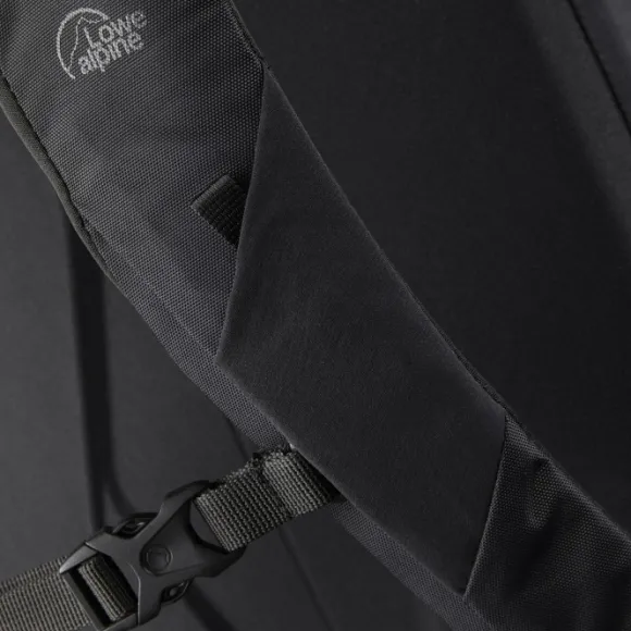 Rab Depot 25 reppu, musta