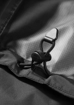 Rab Downpour Eco Jacket naisten ulkoilutakki, musta