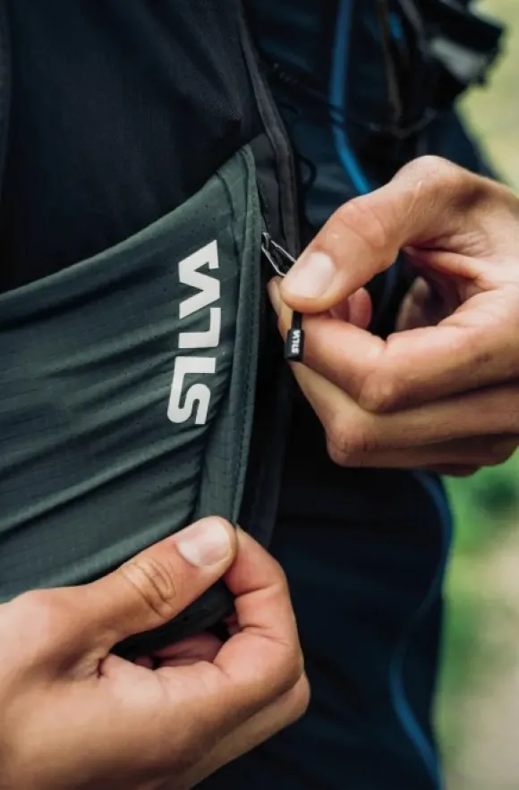 Silva Strive Fly Vest Black