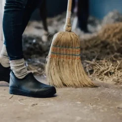 Wobbi Beata matalat saappaat, musta